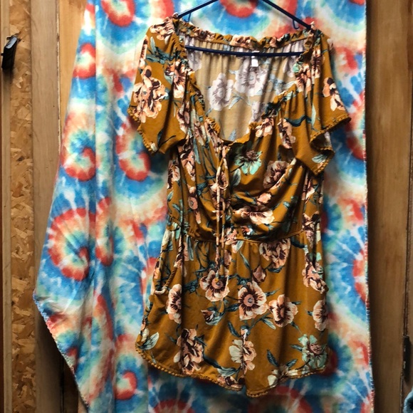 Romper with Pockets - Picture 1 of 3